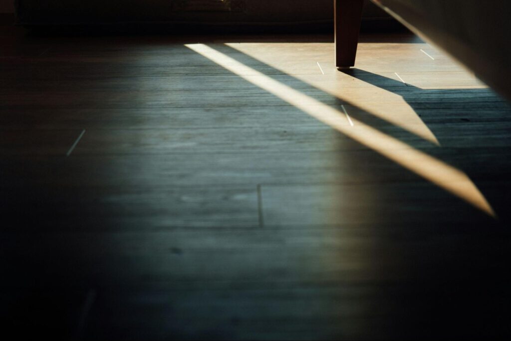 Clean vinyl floor